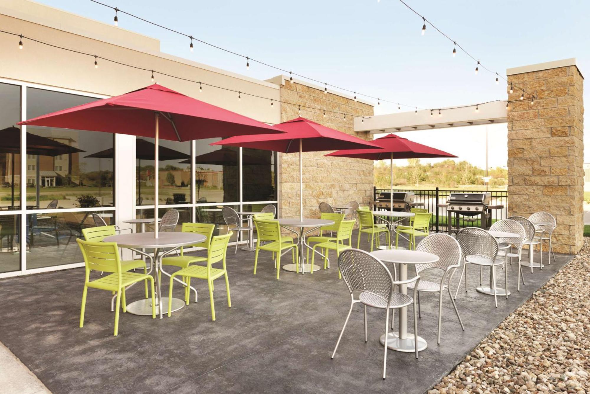 Home2 Suites By Hilton Iowa City Coralville Ngoại thất bức ảnh
